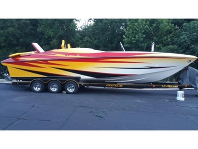 2006 Challenger DDC 33 powerboat for sale in Georgia