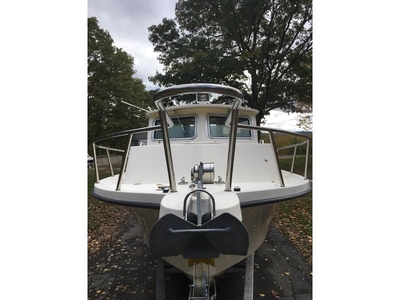2009 Parker 2520 powerboat for sale in Rhode Island