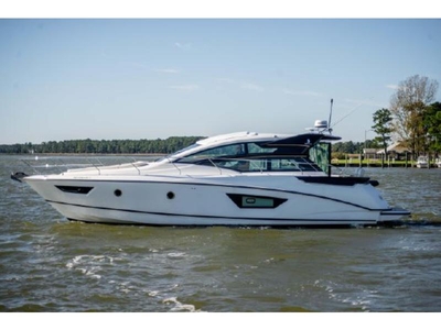 2017 Beneteau Gran Turismo 46 powerboat for sale in Florida