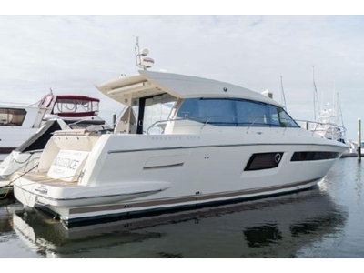 Prestige 500 S Motor Yacht powerboat for sale in Florida