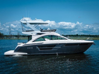 2019 Cruisers Yachts 54 Cantius Fly | 54ft