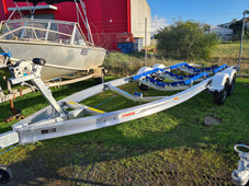 alloy move boat trailer to suite 5.7m to 6.1m boats 2t rated-skid