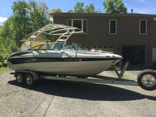 Crownline 220 LS W/ Razor Package (Wakeboard Tower And Graphics) Low Hours