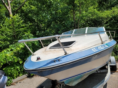 1988 Sea Ray Seville 21' Boat Located In Oakdale, CT - Has Trailer
