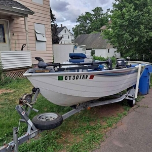 1996 Lowe 1405 40 HP Fuel Injected Outboard