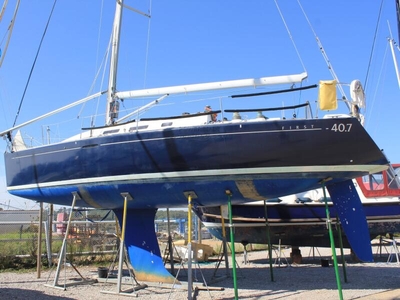 For Sale: 2000 Beneteau First 40.7