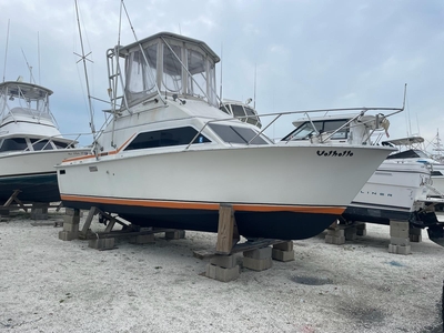 Pacemaker 28' Boat Located In Wildwood, NJ - No Trailer