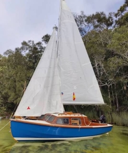 Wanted. Trailer sailer with a swing keel. Project eg Hartley 16 etc.