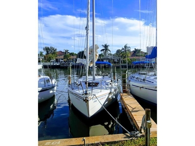 1980 Catalina30 Wingkeel sailboat for sale in Florida