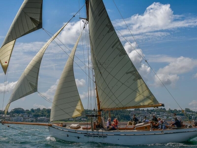 For Sale: 1909 WE Thomas Gentleman's Classic Cutter