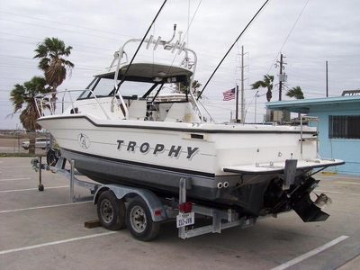 1994 Bayliner Trophy 2352 Walkaround powerboat for sale in Texas
