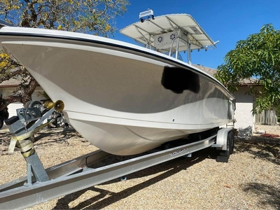 2004 Sailfish 266 powerboat for sale in Florida