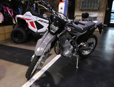 Kawasaki KLX230 2023