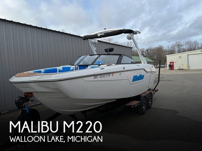 Malibu M220 (powerboat) for sale
