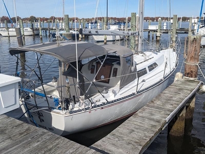 1983 C&C 32 Centerboard sailboat for sale in Maryland