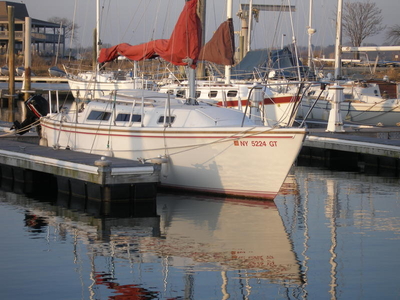 1984 Catalina 25 sailboat for sale in Connecticut