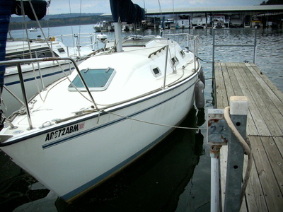1987 Pearson 27 sailboat for sale in Tennessee