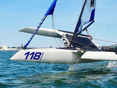 Foiling sailboat - F101 - Foiling World - trimaran / racing / carbon