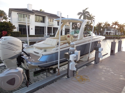 2022 Chris Craft LAUNCH GT 28 MC OUTBOARD,ONE OWNER, ONLY 31 HOURS MINT & LOADED