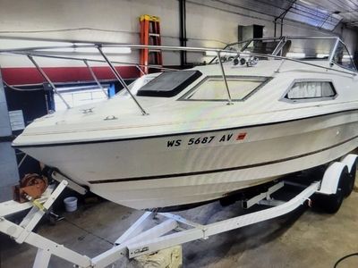23 Foot Bayliner Monterey W/ Mercruiser W/ Trailer And Cover