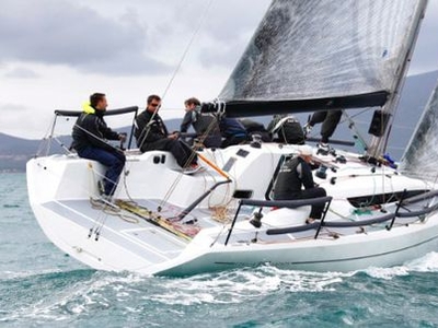 Cruising-racing sailboat - 9.98 - Italia Yachts - offshore racing / 2-cabin / twin steering wheels