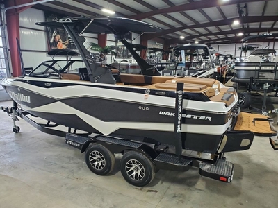 Malibu Boats 22 LSV 2023