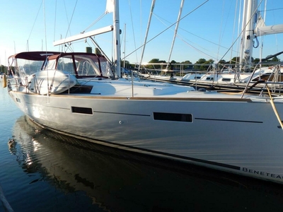 40' 2013 Beneteau Oceanis 41