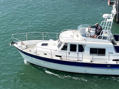Hardy 36 Commodore (2002) for sale