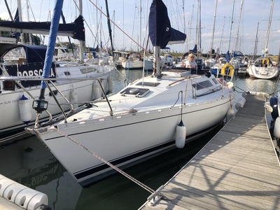 For Sale: 1985 Beneteau First 305 Cruising Yacht
