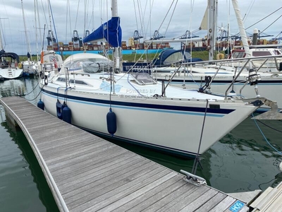 For Sale: 1985 Moody 34