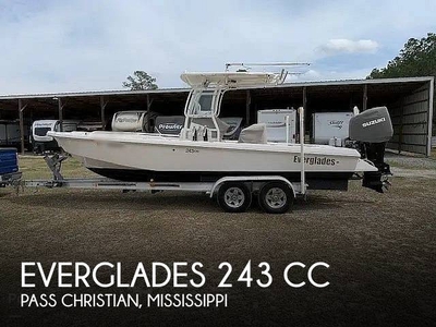 Everglades 243 CC (powerboat) for sale