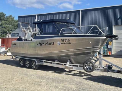 Lyndcraft 8.5m custom alloy boat