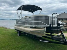 2019 CYPRESS CAY SEABREEZE 212 WITH TRAILER