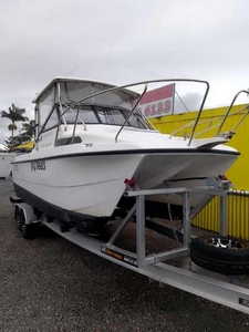 KEVLACAT 2400 OFFSHORE - TWIN 150HP YAMAHA 4 STROKES AND ALLOY TRAILER