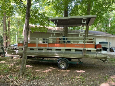 Pontoon Boat With Trailer