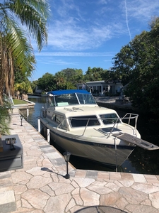 Chris Craft Catalina 25' Boat Located In Longboat Key, FL - No Trailer