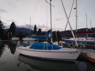 1988 Catalina 22 sailboat for sale in Oregon