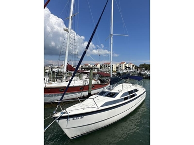 2015 Tattoo MacGregor 26 Powersailor sailboat for sale in Florida