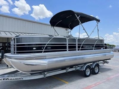 24' Trifecta Tritoon 115hp For Sale