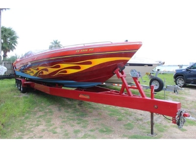 2000 Hallett 40 Offshore powerboat for sale in Texas