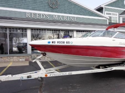 2005 Rinker 212 Captiva Bowrider