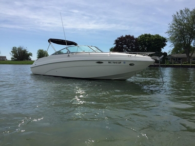 2005 Rinker 282 Captiva Cuddy