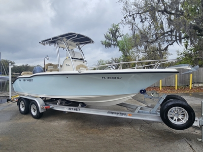 2015 Key West 211CC