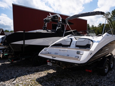 2017 Yamaha Boats SX210