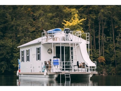 2021 Catamaran Cruisers Aqua Lodge Houseboat powerboat for sale in Tennessee