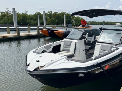 2021 Yamaha Boats 212