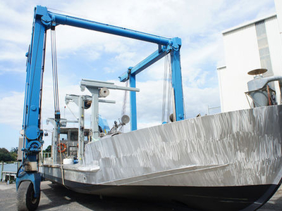 Aquaculture boat - McMullen & Wing - aluminum