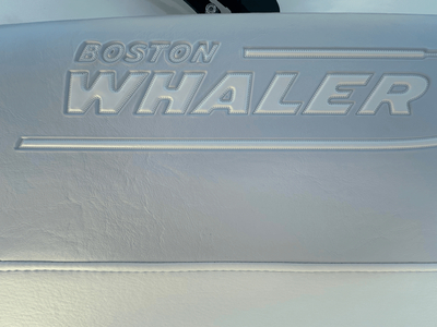 Boston Whaler 280 OUTRAGE 2010
