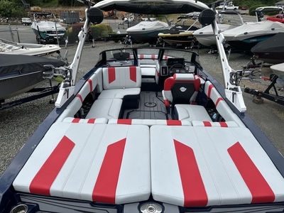 Malibu Boats 21 LX 2023