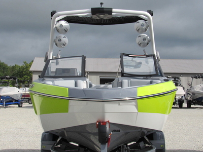 Malibu Boats 23 LSV 2024